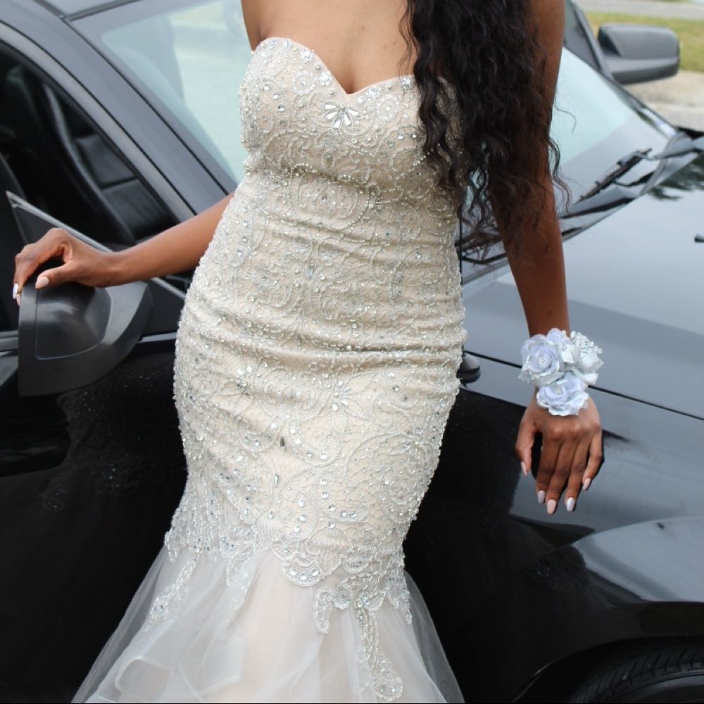 Prom Dress - Picture 5 of 6